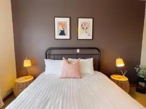 Stunning Hobart 3-Bed Home- Close to Shopping Centers