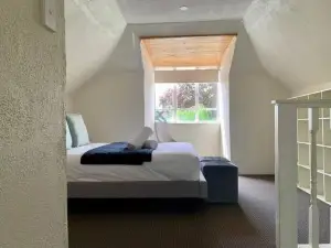 1 Bedroom Historic Charm Cottage