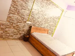 Hotel O POP Aavkar Guesthouse