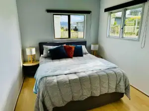 The Bach - Spa Pool, Pets, Scooters & Family Friendly