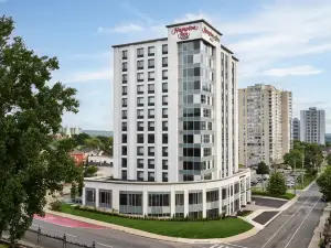 แฮมป์ตัน อินน์ บาย ฮิลตัน แฮมิลทัน