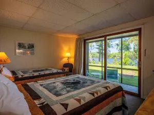 Sandy Point Motel