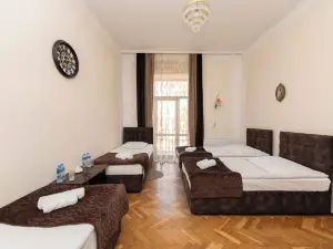 Anna's Guest House