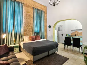 Helios Boutique Suites by la Finca Hotel