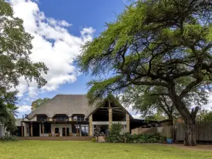 Chobe River Lodge