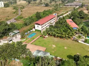 Raaj Resort
