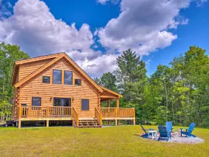 Peaceful North Haverhill Haven w/ Wood Fire Pit