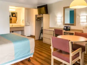 Motel 6 Albany, or