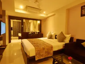 Hotel G-Square - Shirdi