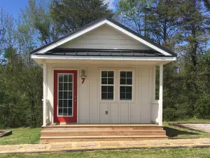 Greeter Falls Lodge 7