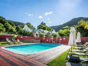 Old Mill Lodge, Seasonal Working Ostrich Farm & Restaurant, Oudtshoorn