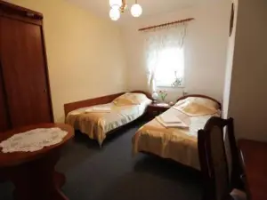 Hotel Restauracja Kaukaska Jadwiga Choroszy