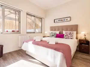 Exquisite Retreat in a Traditional Area of Porto