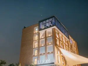 Loom Hotel & Skybar