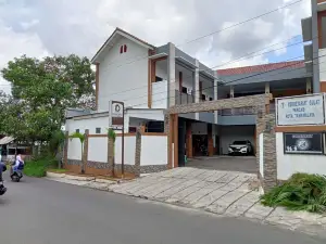 D'Exclusive Guest House