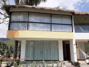 Las Hamacas Hotel