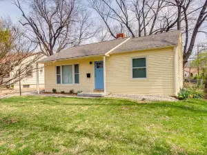 Quaint Kansas City Vacation Rental w/ Backyard!