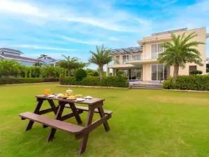 StayVista at Blanc Belle With outdoor pool