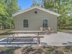 Fire Pit & Patio: Pet-friendly Cabin in Idlewild!
