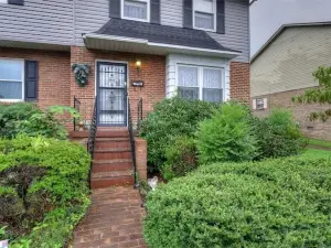 Townhome in Elizabethton, TN near Tweetsie Trail