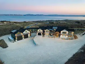 Skybridge at Bear Lake: Sleeps 61 +14-optional condo, Private Beach, Theatre Rm
