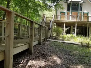 The Coppertop Inn on The Ichetucknee River Pets are Welcome 50 per pet fee