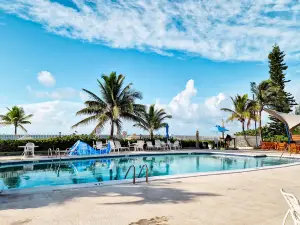 NEW Stunning Beachfront Condo at the Coral Beach