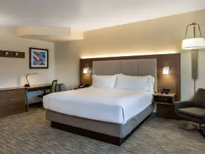 Holiday Inn Express & Suites Oroville Lake
