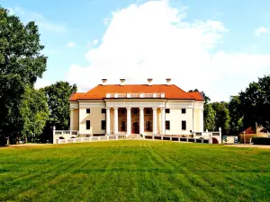 Pakruojis Manor's Palace Boutique Hotel