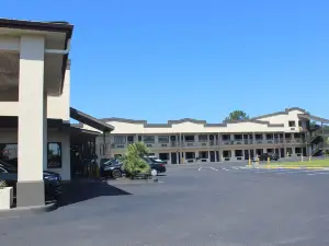 ริเวอร์ฟรอนต์อินน์