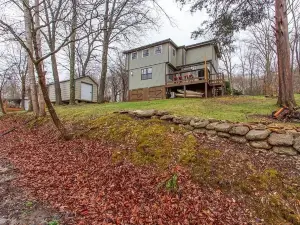 Adorable Lake House near Pates Ford Marina