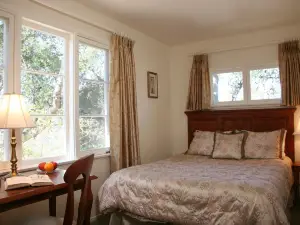 Ojai Retreat & Inn