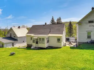 Cozy Home with Atv Trail Access in Berlin!
