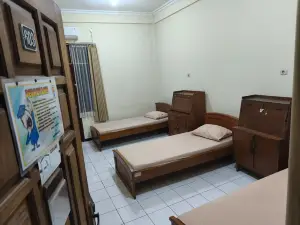 Guest House Eboni Madiun
