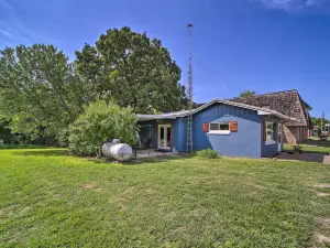 Historic Disney Home w/ Grill, Walk to Lake!