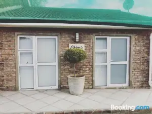 Chives Cottage