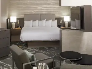 DoubleTree by Hilton Boston Logan Airport Chelsea