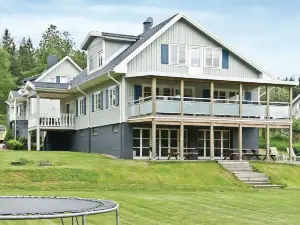 Beautiful Home in Tranås with 6 Bedrooms, Sauna and Wifi