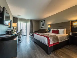 Ramada by Wyndham Ottawa on the Rideau