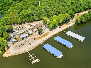 Lakefront Studio w/ A/C, Near National Forest