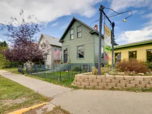 Red Lodge Home on Broadway - 15 Min to Ski Resort!