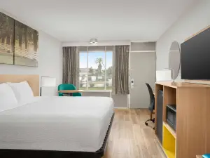 Days Inn by Wyndham Lake City I-75