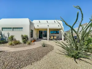 Pet-Friendly Las Cruces Gem w/ Private Backyard!