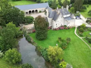 Manoir De Savigny