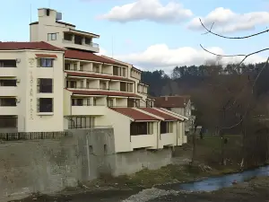 Troyan Plaza Hotel