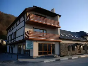 Oasis Hotel