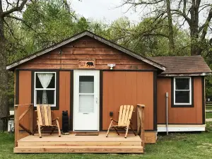 Bear Den Cabin - 3 blocks from the iconic Federal Dam and Leech Lake!