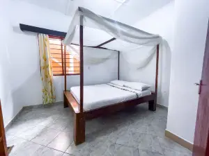 Diani Campsite and Cottages