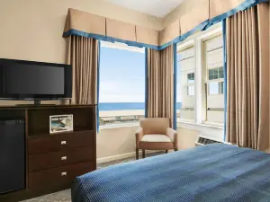 Harrison Hall Hotel