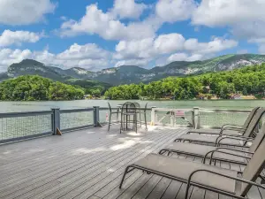 Lake Lure Cottage~Pontoon Available 2 Rent!